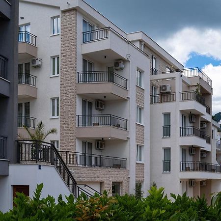 Sun And Sea Apartments Budva Buitenkant foto